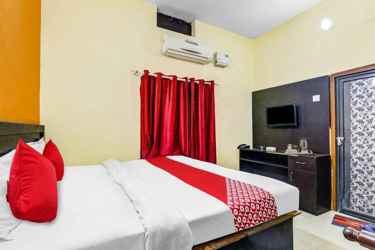 Flagship Hotel Suman Niwas Bijnaur Exteriör bild