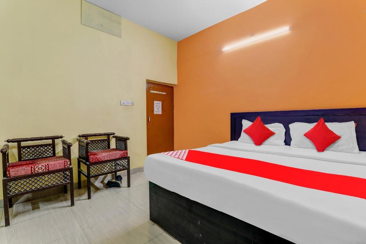 Flagship Hotel Suman Niwas Bijnaur Exteriör bild