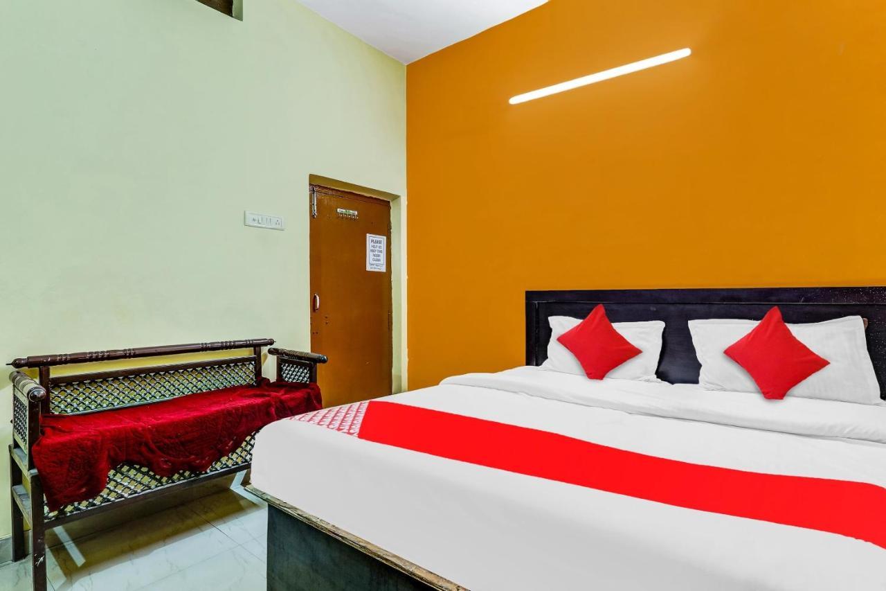 Flagship Hotel Suman Niwas Bijnaur Exteriör bild