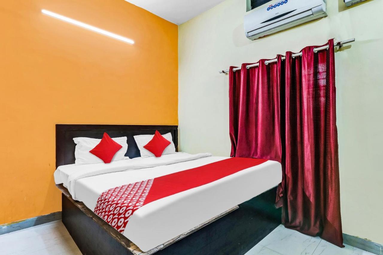 Flagship Hotel Suman Niwas Bijnaur Exteriör bild